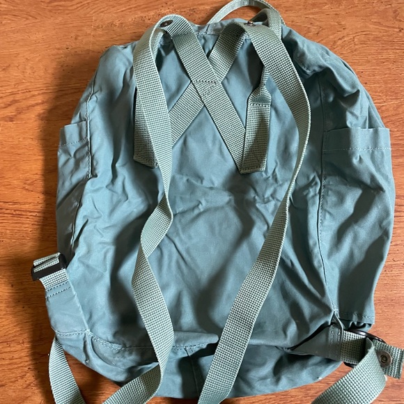 Backpack - Picture 4 of 4